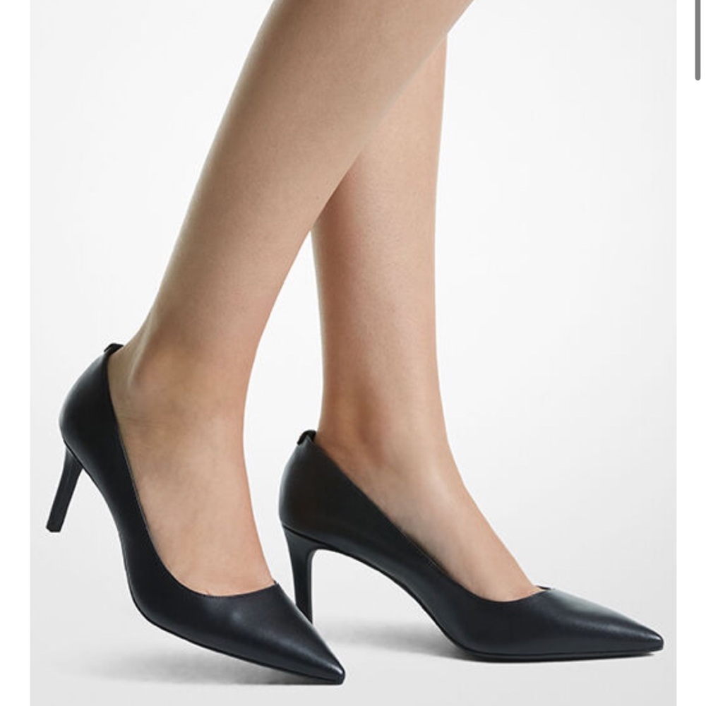 MICHAEL KORS Pumps size 8.5 - Picture 3 of 9